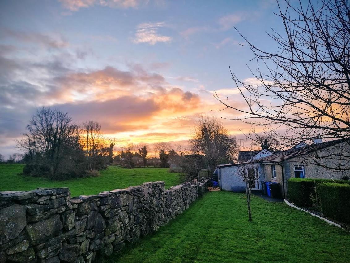 Annie Dee'S Guest Accommodation Ballygowan Exterior photo